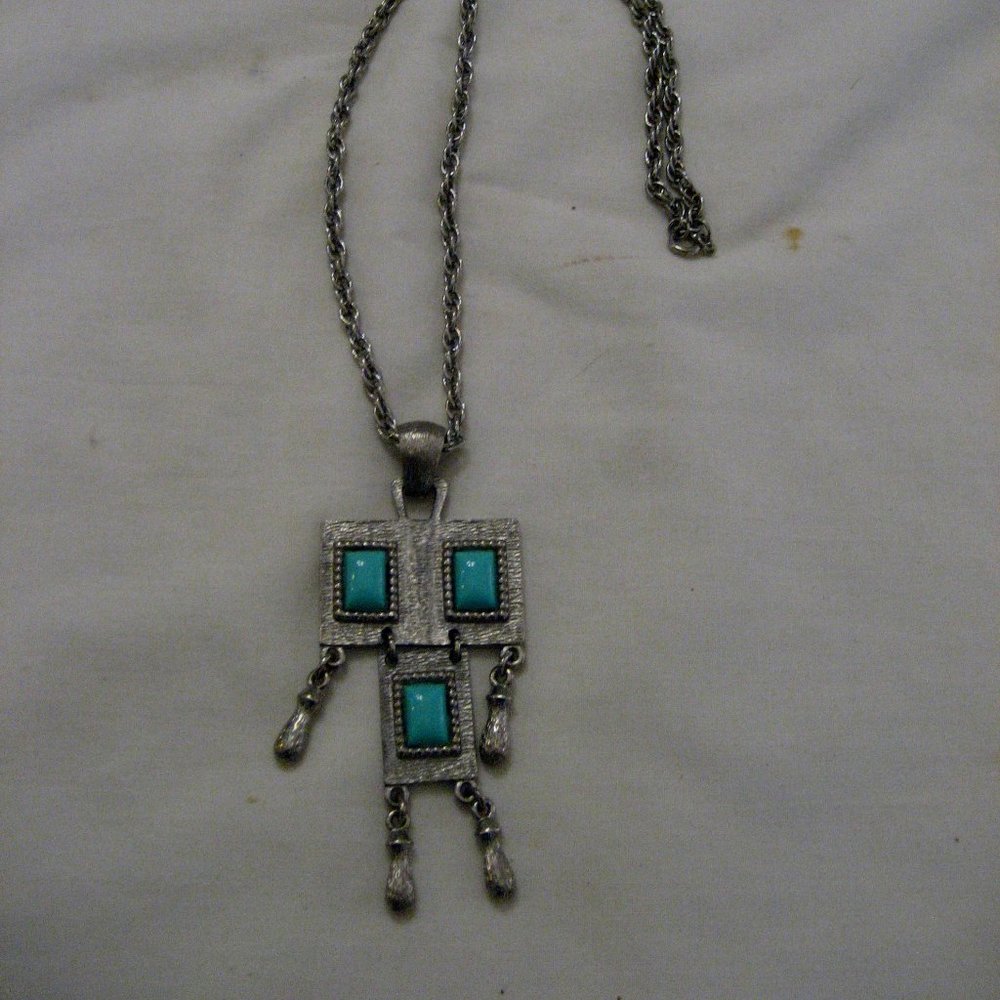 VINTAGE SARAH COVENTRY "FOLKLORIC" PENDANT 60'S